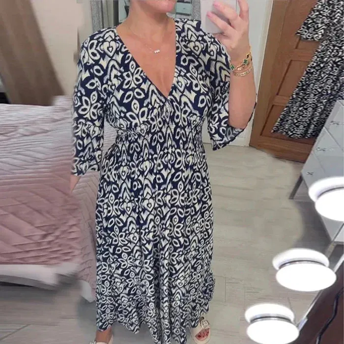 Bedrucktes Kleid mit V-Ausschnitt und weiten Ärmeln