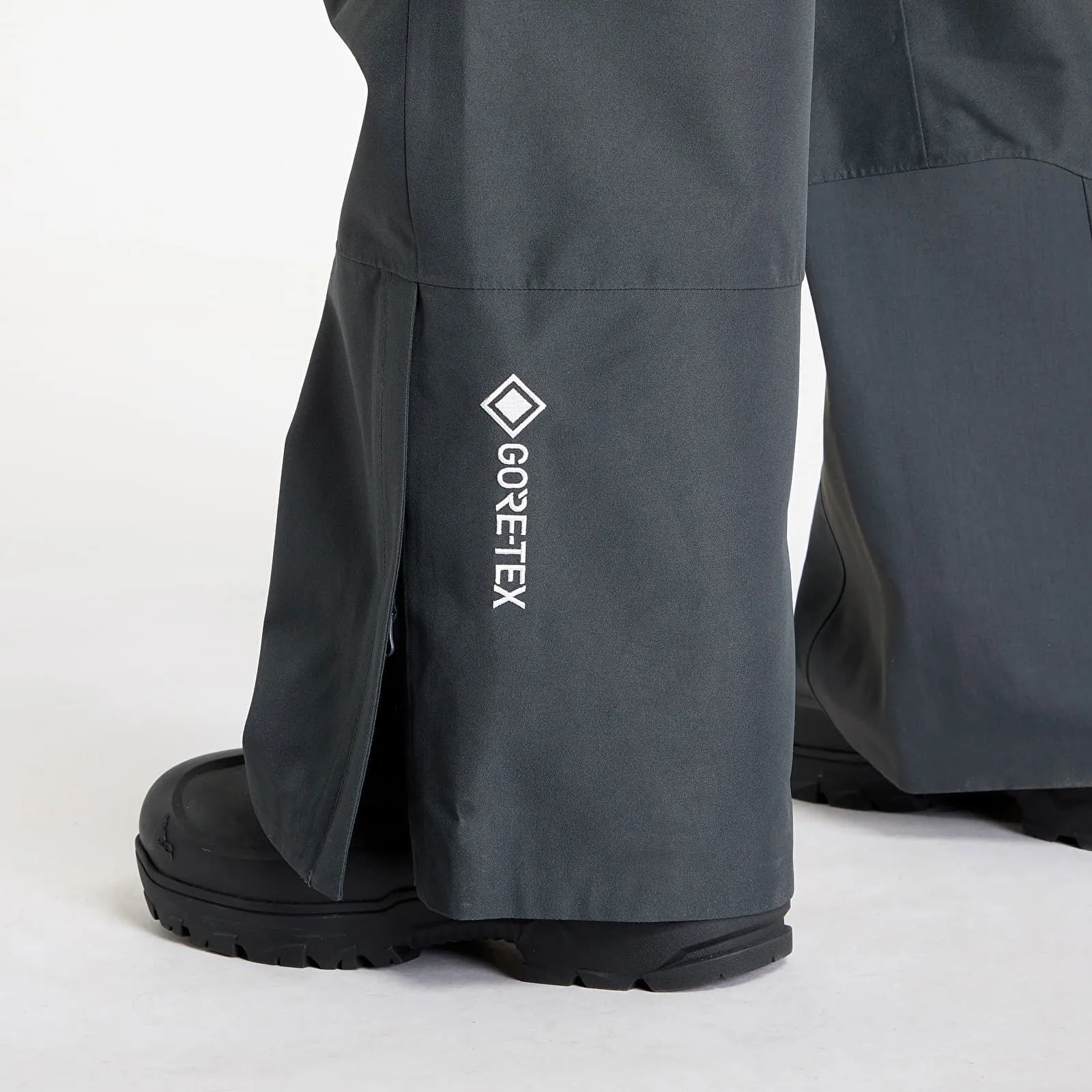 Cargo-Hose Nike ACG Chena Vortex Storm-FIT ADV Bib Pants FV8889-060
