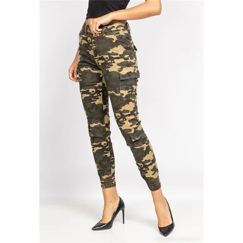 Damen Cargo Röhrenjeans in Army-Look Camouflage Olivgrün