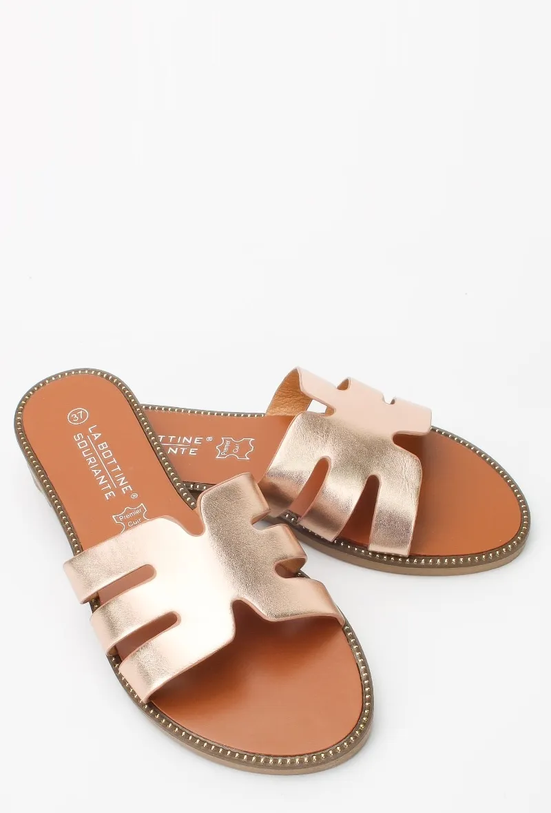 Flache Sandalen mit Ledersohle