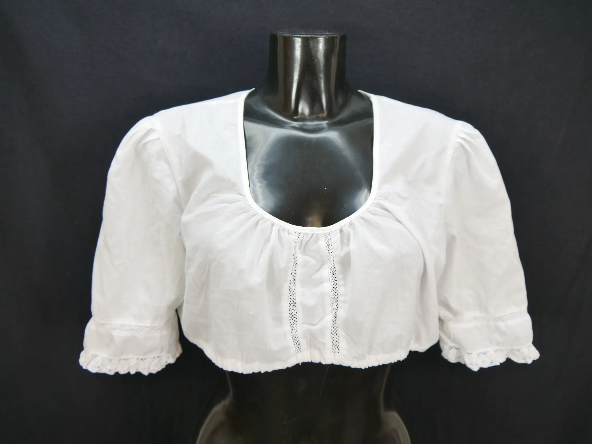 Gr.46 Dirndlbluse weiß Bluse für Dirndl Baumwollmischung mit Spitze B9770