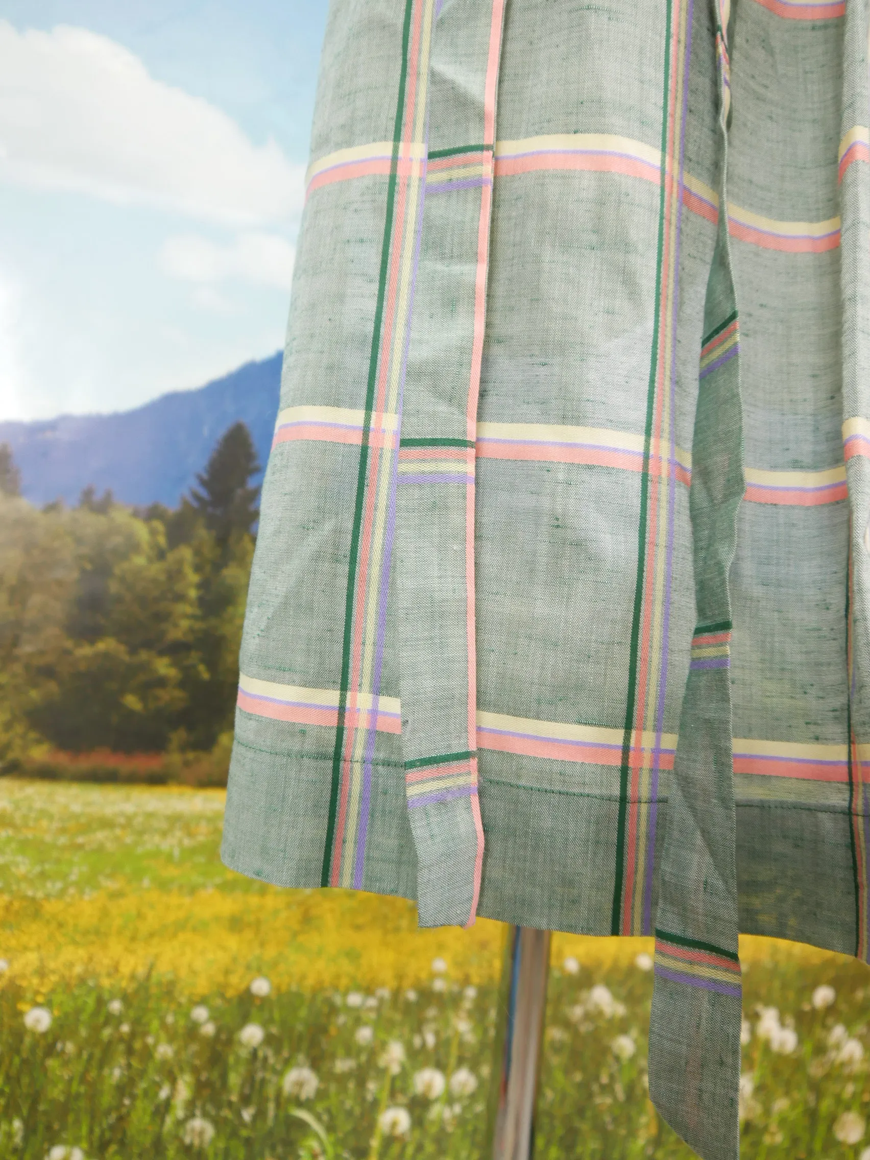 Mittellange Dirndlschürze grün Baumwolle mit Streifen Dirndl Schürze TS2078