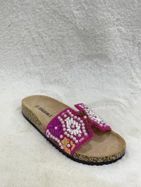 Sandalen mit Modeschmuck