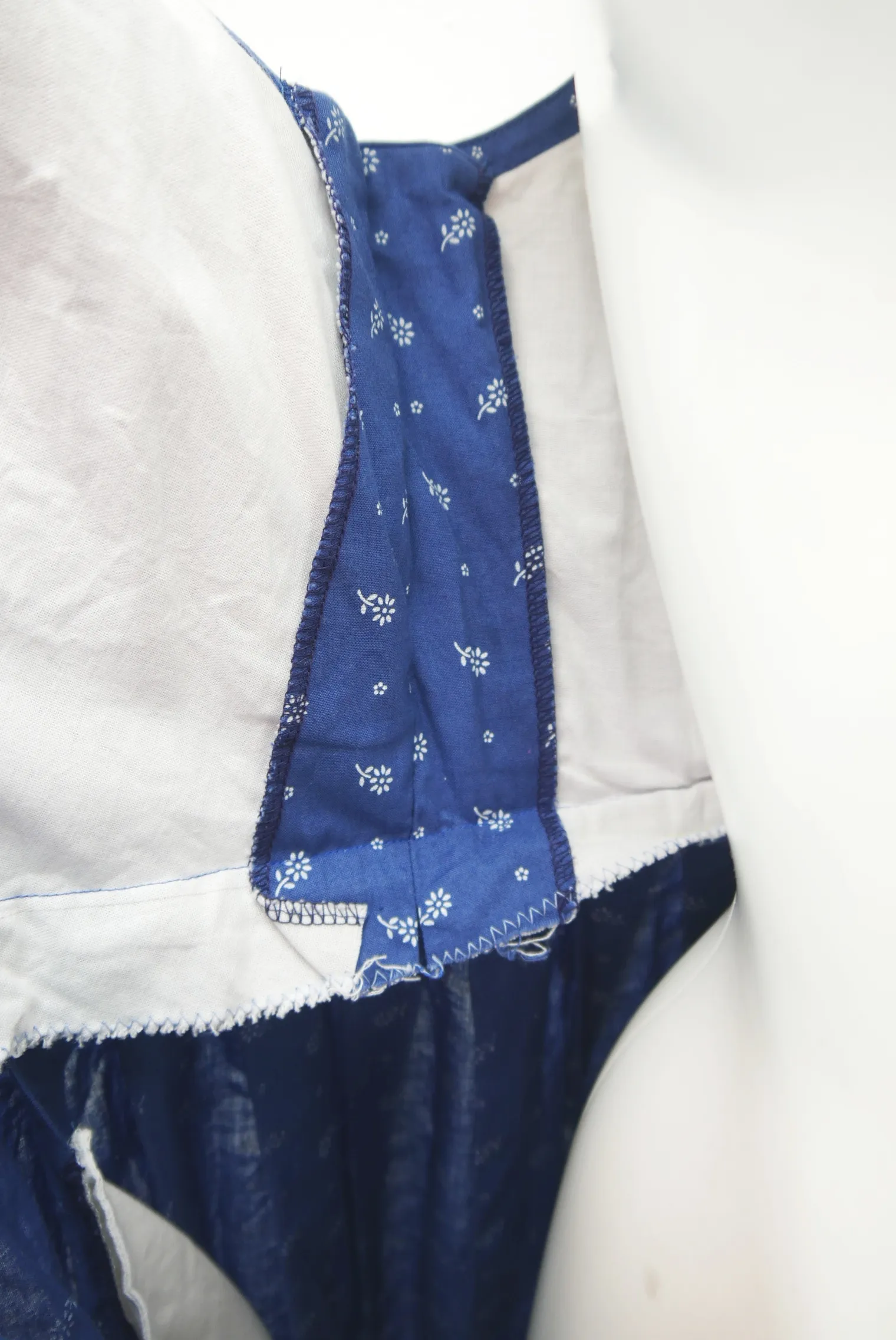 Siebzehnrübl Schliersee blau mit Karree phantastisches Dirndl mit Schürze Gr.44