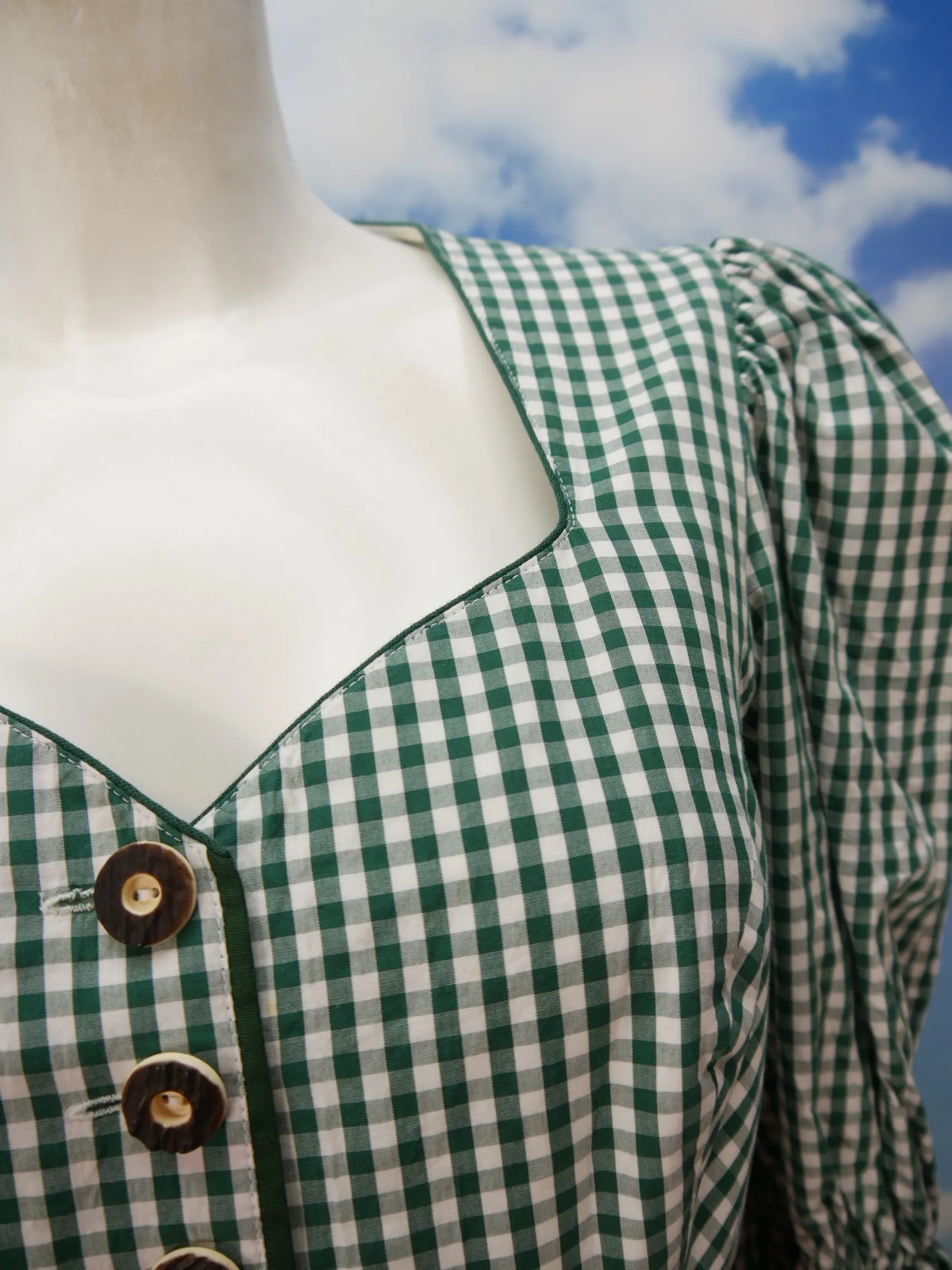 Wenger Austrian Style kariert herrliches fesches Dirndl mit Schürze Gr.40